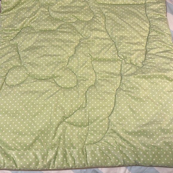 Disney Winnie the Pooh LIKE NEW quilted Crib blanket - Picture 4 of 4